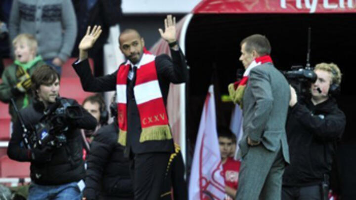 Henry returns to Arsenal on short-term loan deal
