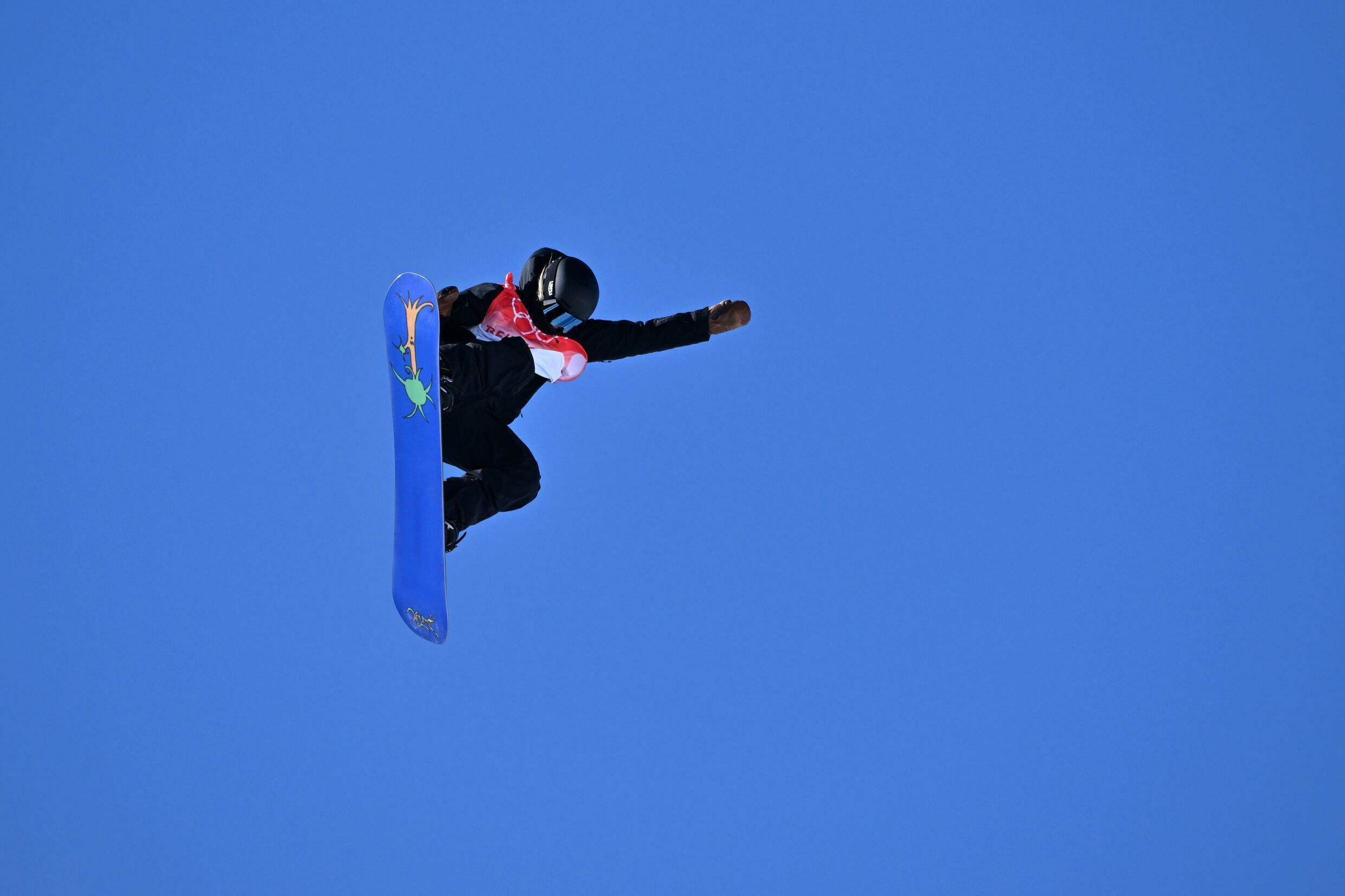During the Beijing 2022 Winter Olympics, New Zealand's Joy Sadovsky will compete in the Chinnote Women's Snowboard Final on February 6, 2022 at the Genting Snow Park H&S Stadium in Zhangjiajie.