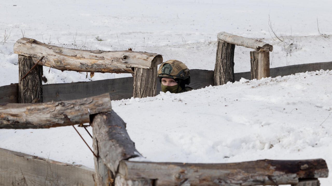 زيلينسكي يعلن إرجاء محادثات أبوظبي بشأن إنهاء الحرب إلى الأربعاء