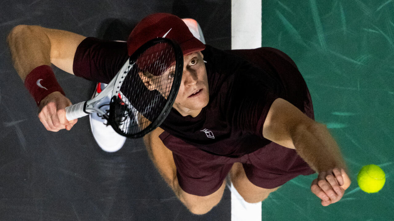 دورة باريس: تأهل سهل لسينر وصعب لزفيريف ورود خارج "أيه تي بي" الختامية