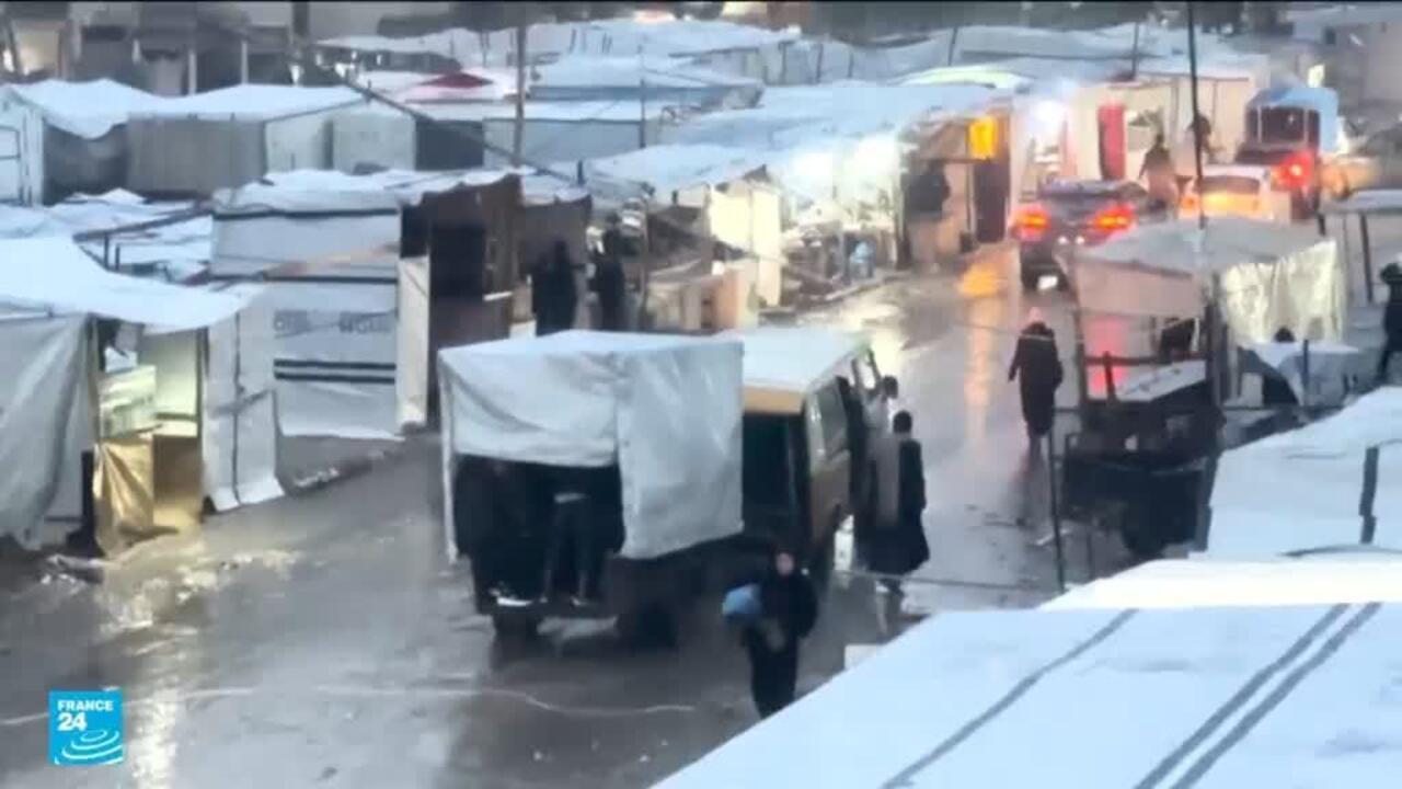 غزة: فيضانات تغرق خيام النازحين وتعمق الأزمة الإنسانية