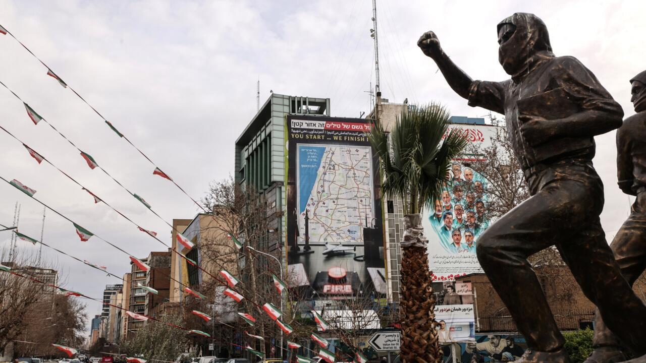 إيران تواصل حملة القمع في الداخل