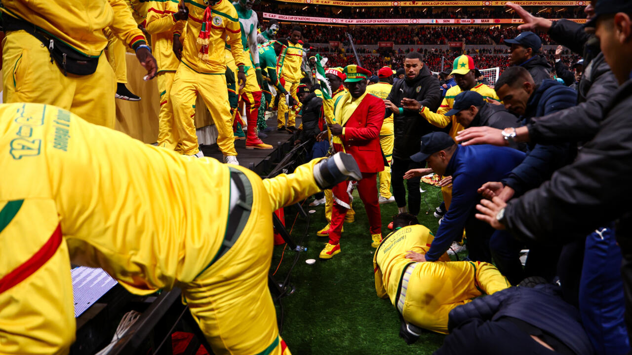 ركلة جزاء،فوضى و"بانينكا" ضائعة: الدقائق المجنونة في نهائي المغرب والسنغال