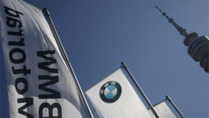 BMW reports loss of 152 million euros