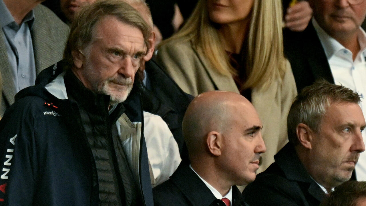 إدانات واسعة لتصريحات مالك مانشستر يونايتد راتكليف عن المهاجرين