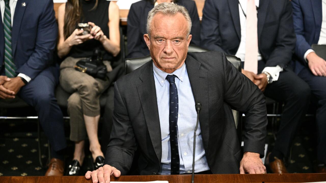 Devant le Sénat américain, le ministre Robert Kennedy Jr assume ses mesures de santé décriées