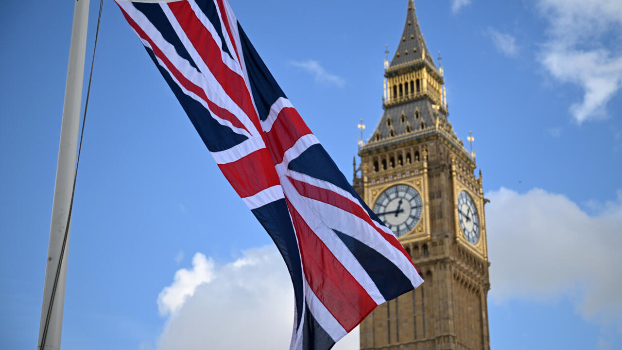 انخفاض حاد في أعداد المهاجرين في بريطانيا