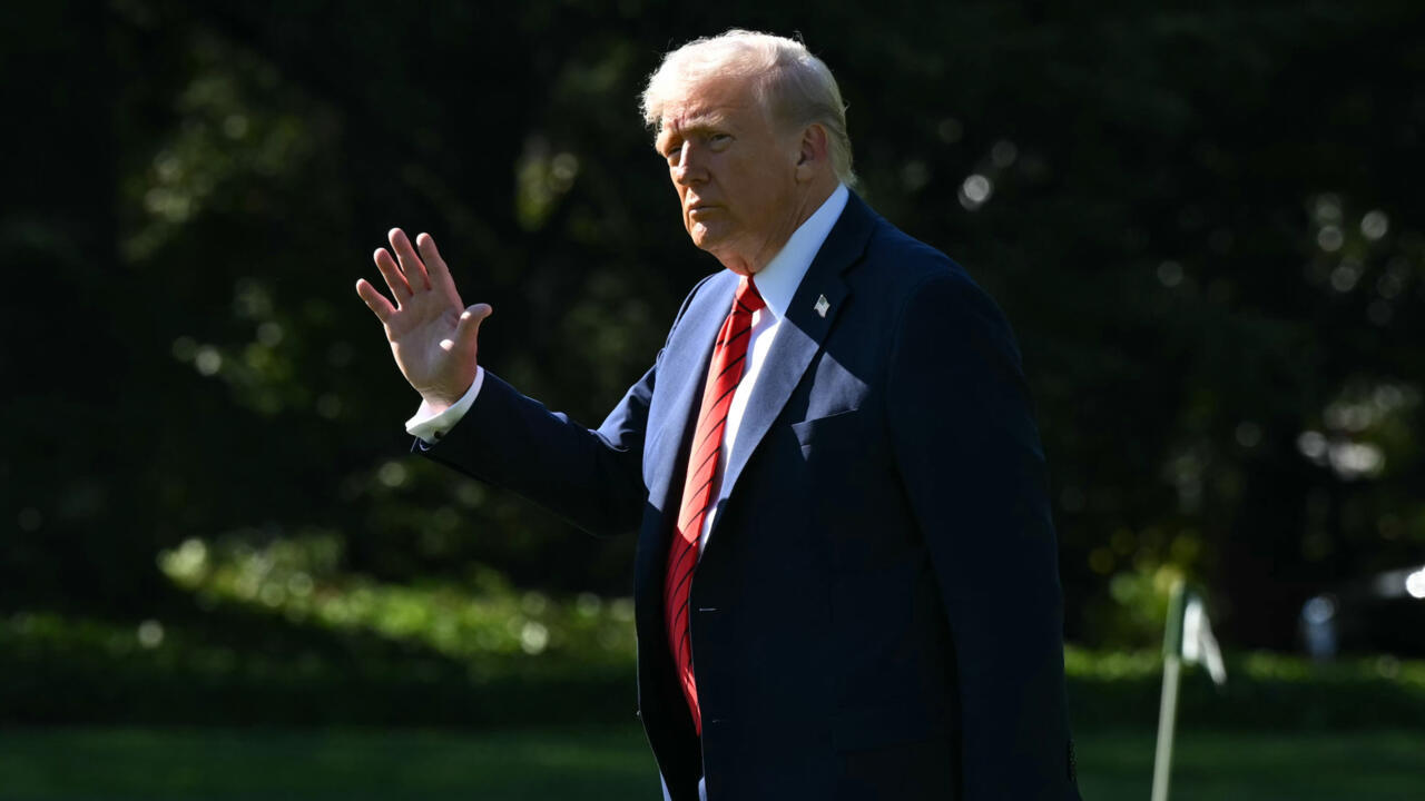 Donald Trump annonce des droits de douane de 100 % contre la Chine