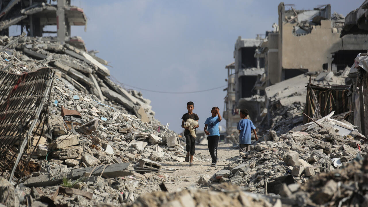 الإمارات ترجّح عدم المشاركة في القوة الدولية لحفظ الاستقرار في غزة (قرقاش)