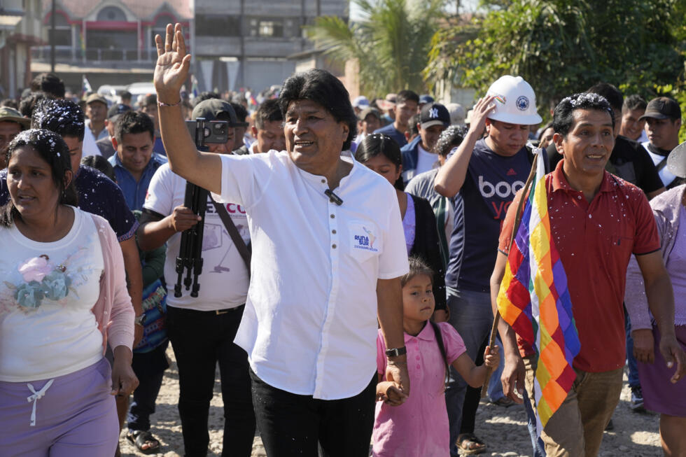 El expresidente Evo Morales llega a votar durante las elecciones generales en Villa 14 de Septiembre, región del Chapare, Bolivia, el domingo 17 de agosto de 2025.