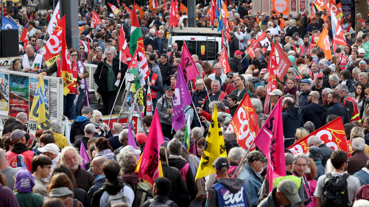 Se esperan 300.000 manifestantes en toda Francia ante la propuesta presupuestaria del primer ministro