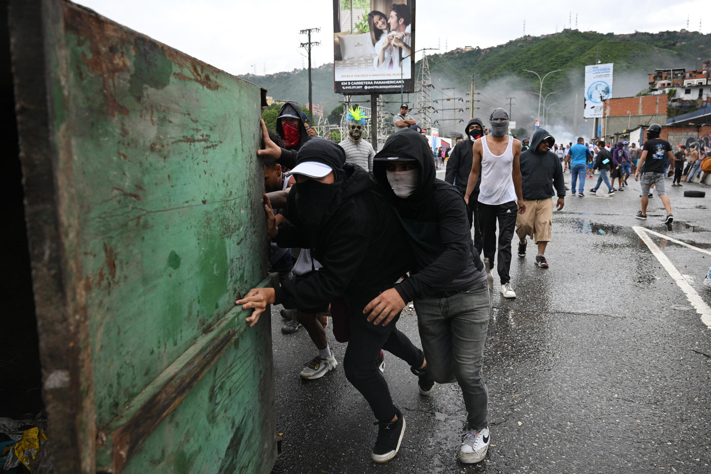 Manifestants anti-Maduro à Caracas le 29 juillet 2024, au lendemain de la réélection du président vénézuélien Nicolas Maduro