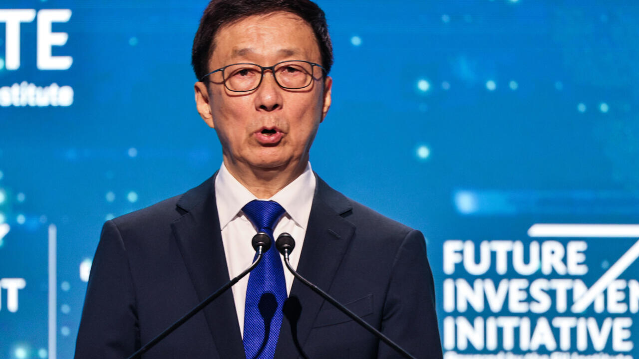 نائب الرئيس الصيني ينتقد "الترهيب" التجاري قبل محادثات أميركية صينية