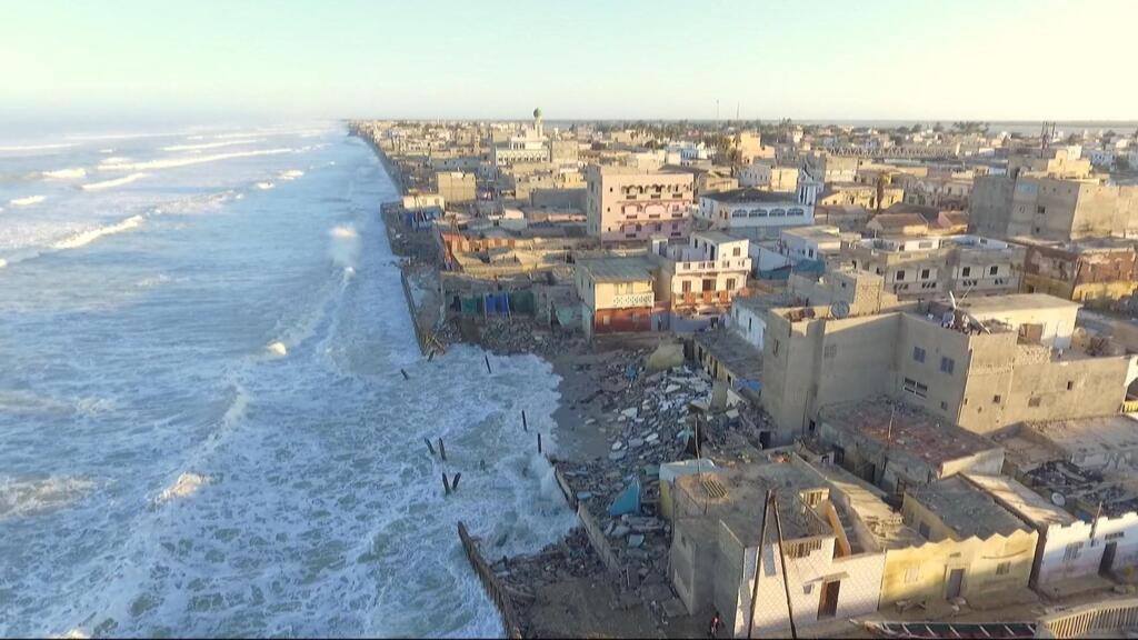 Saint-Louis-du-Sénégal face à la montée des eaux et au changement climatique