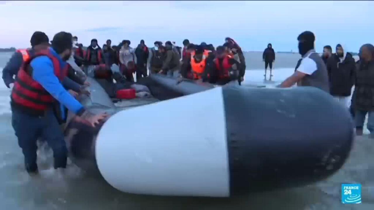 UK to begin migrant returns to France under 'one in, one out' deal