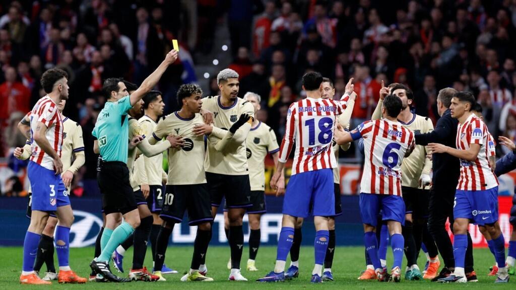 أتلتيكو مدريد يكتسح برشلونة برباعية ويضع قدما في نهائي كأس إسبانيا