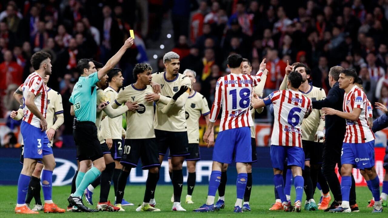 أتلتيكو مدريد يكتسح برشلونة برباعية ويضع قدما في نهائي كأس إسبانيا