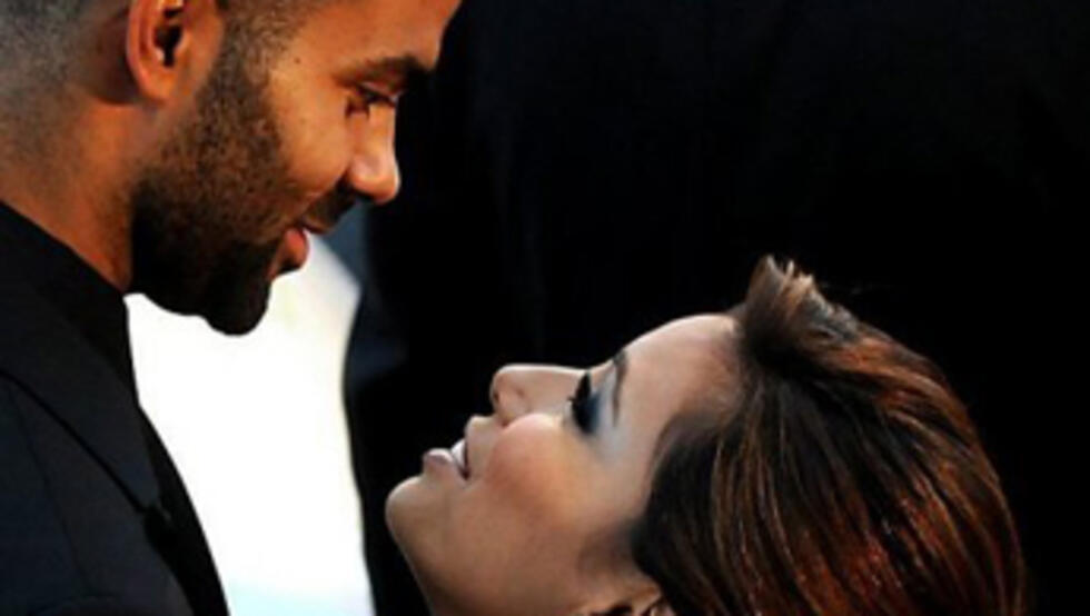 'Desperate Housewives' star Longoria files for divorce from Tony Parker