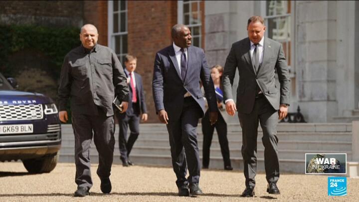 EU leaders urge more pressure on Russia ahead of Ukraine talks