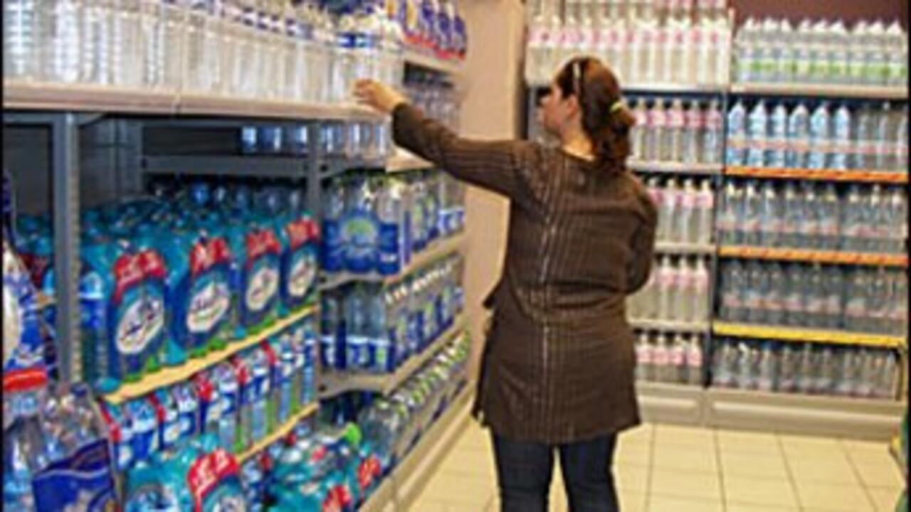 Les Tunisiens s'inquiètent d'une pénurie d'eau minérale