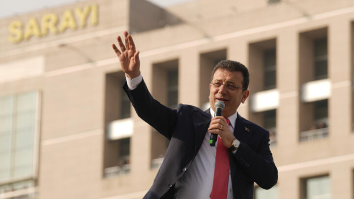 Mayor Ekrem Imamoglu addresses his supporters in front of the Istanbul courthouse in this file photo from January 31, 2025.