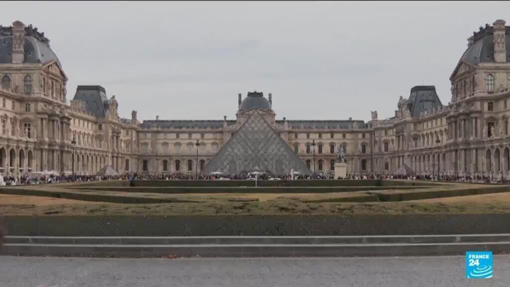 Louvre: Most non-EU tourists will have to pay $37 to access museum