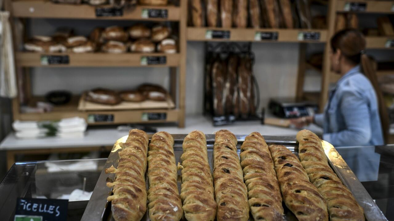 "Everything has increased" near Paris, a bakery facing inflation