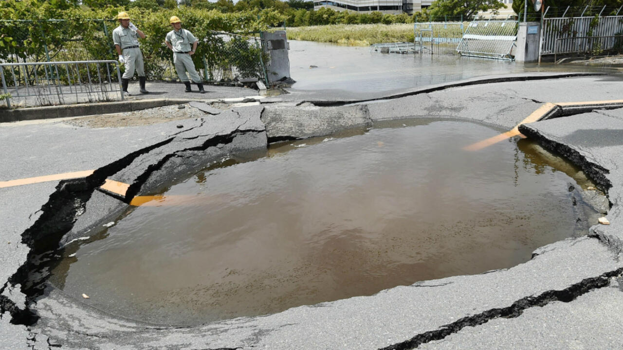 Tres muertos y más de 200 heridos por terremoto en Japón