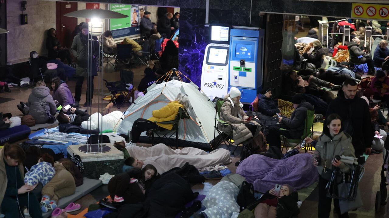 ضربات "ضخمة" تستهدف البنية التحتية للطاقة في أوكرانيا ومقتل شخص على الأقل في روسيا