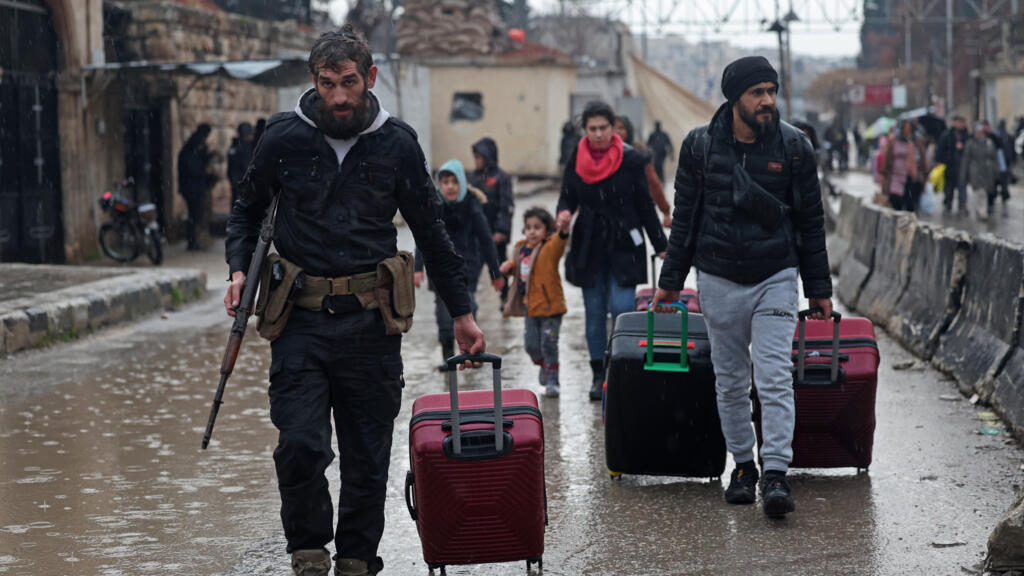 استأنف الجيش السوري عملياته في منطقة حلب الكردية بعد انهيار وقف إطلاق النار