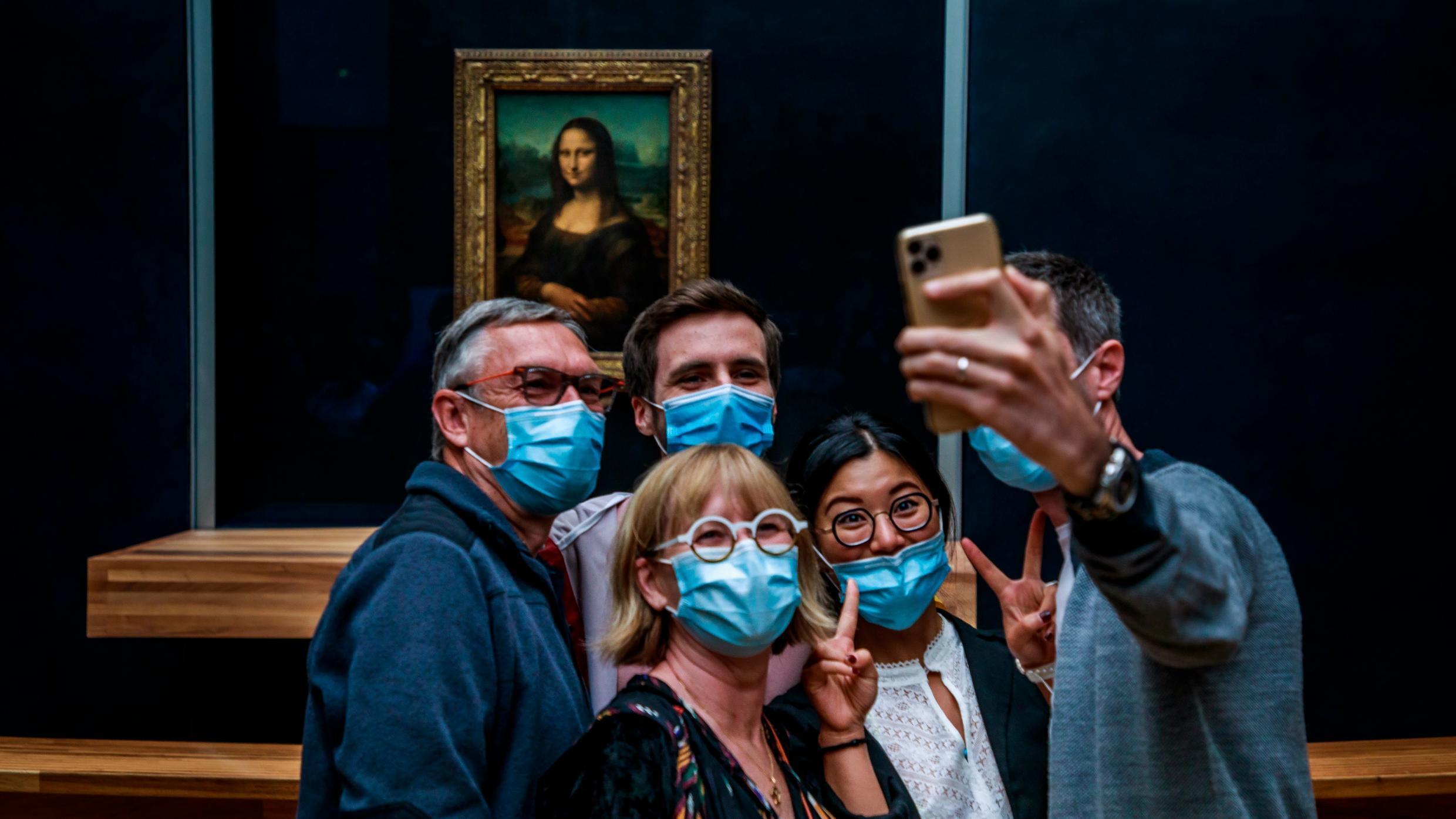 El Museo del Louvre reabre sus puertas con restricciones y una capacidad  limitada