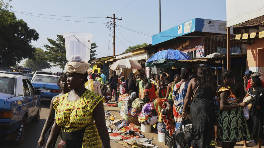L'Union africaine suspend la Guinée-Bissau alors que la junte consolide son pouvoir
