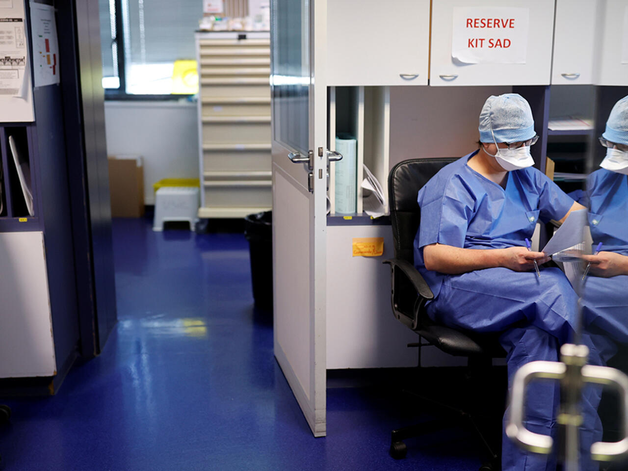 Covid 19 Deaths In France Surpass 20 000 As Hospitalisations Continue To Fall