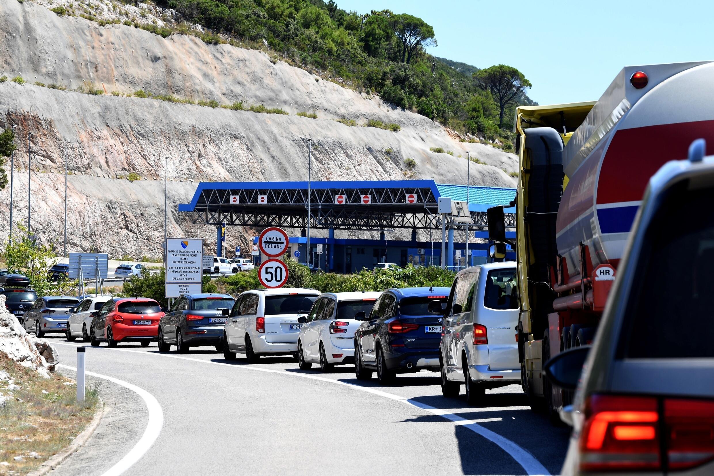 Les longues files d'attente à la frontière pour se rendre au sud de Dubrovnik appartiendront bientôt au passé