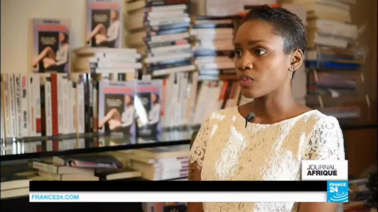 Revenge Porn  Foot sexe argent l ex petite amie de Samuel  