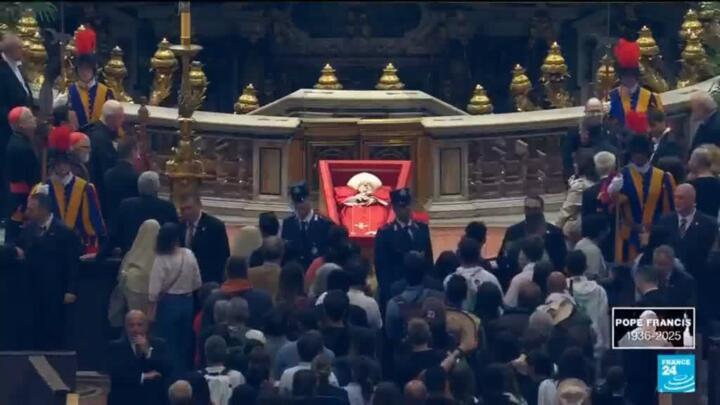 Last day of Pope Francis lying in state, 150,000 people have already paid their respects