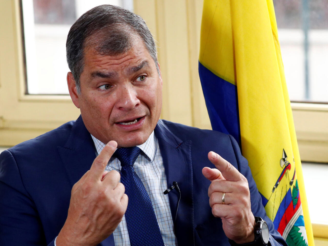 https://s.france24.com/media/display/9bf0ac48-ea12-11e9-97e3-005056a964fe/w:1280/p:4x3/rafael-correa-reuters.jpg