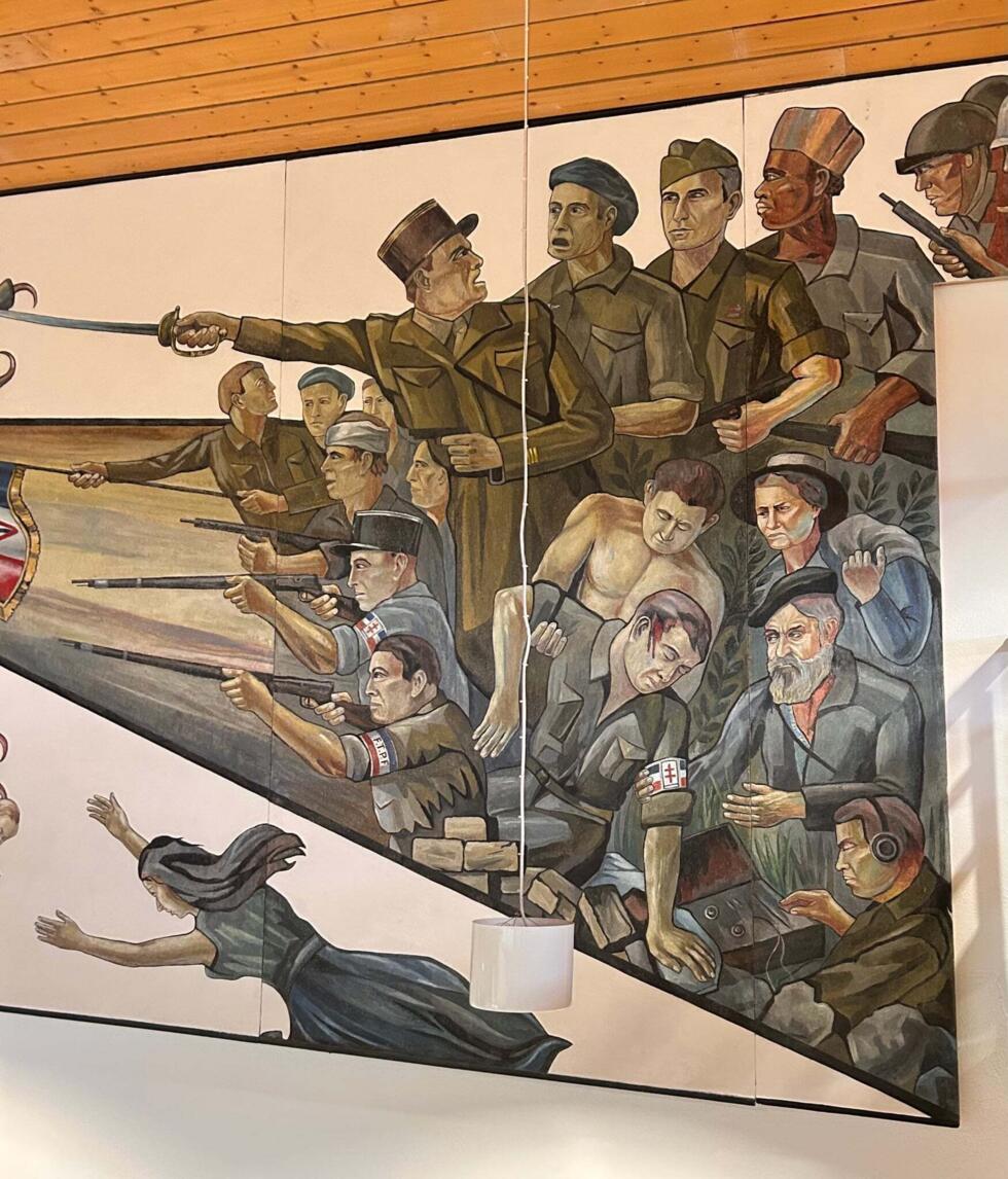 Une partie de la fresque à l'entrée du Musée de la Résistance de Vassieux-en-Vercors montrant les différents maquisards.
