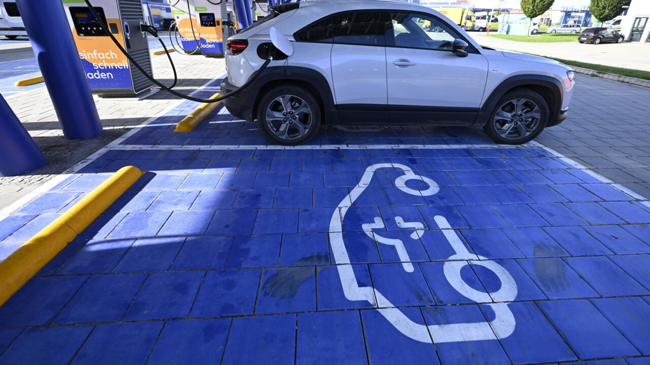 "إعصار من الفئة الخامسة" يضرب قطاع السيارات الأوروبي