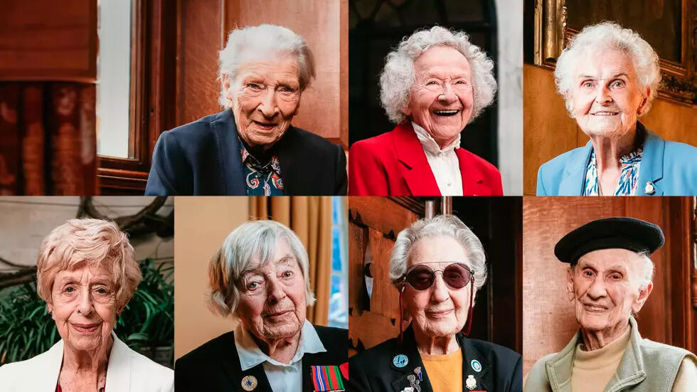 Estas siete mujeres fueron miembros del Women's Royal Naval Service (WRNS, también conocido como "Wrens"), la rama femenina de la Marina Real, durante la Segunda Guerra Mundial.