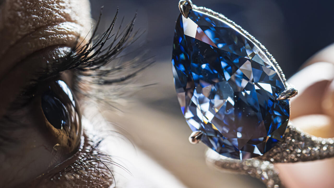 Mellon Blue diamond sells for $25.6 million