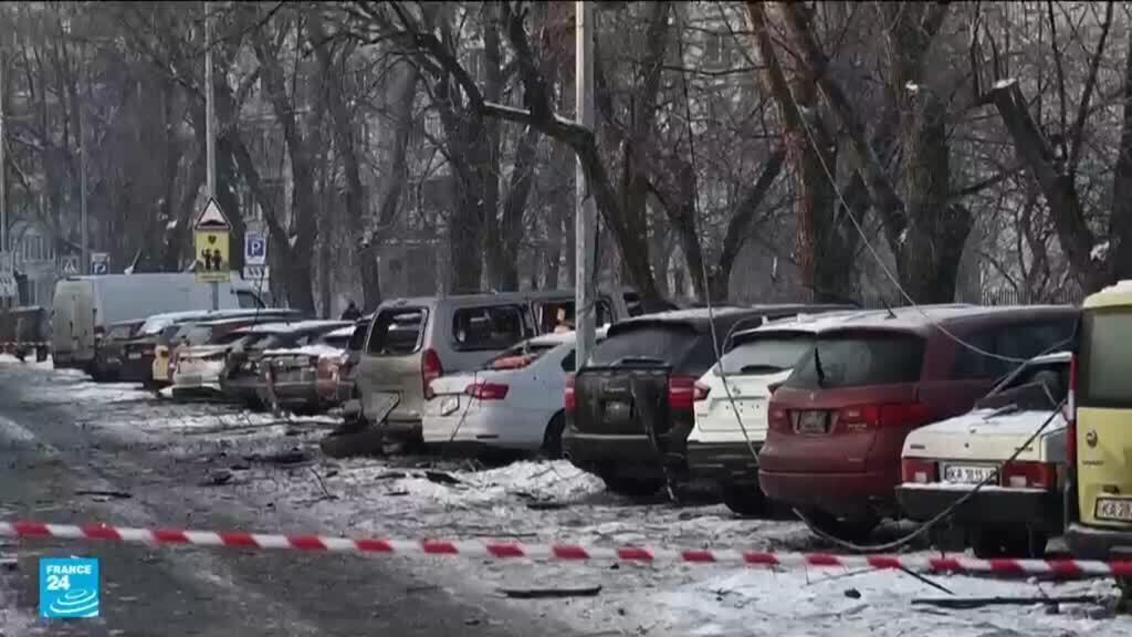 أوكرانيا: ضربات روسية على كييف تقطع التدفئة عن آلاف المباني السكنية وسط صقيع الشتاء