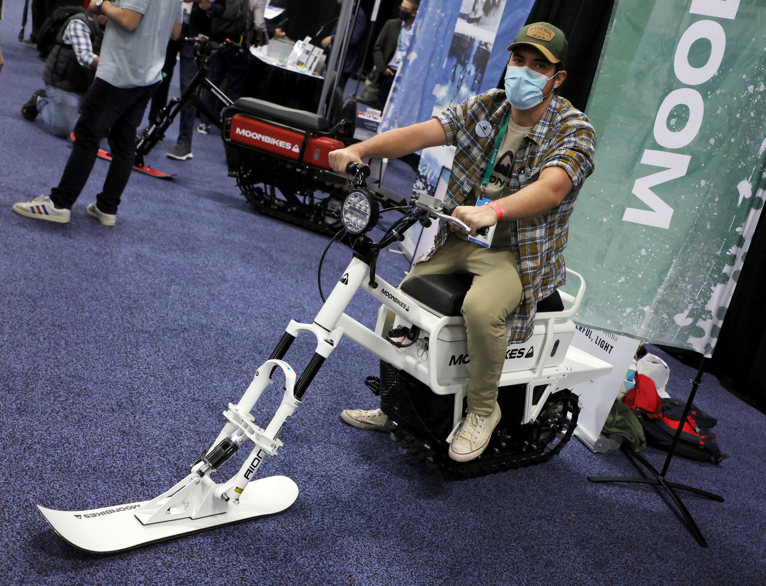 Skuter Salju MoonBike Tampil di CES