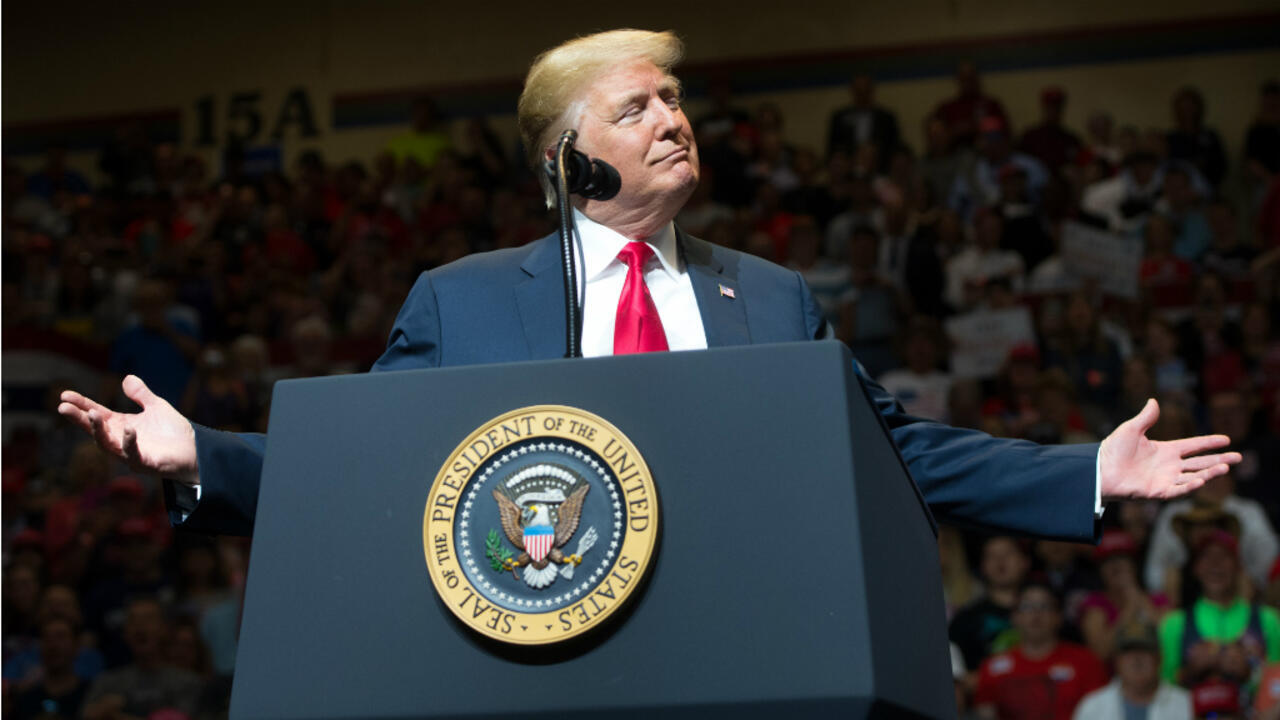 دونالد ترامب يتحدث خلال تجمع سياسي (2018 - أب)