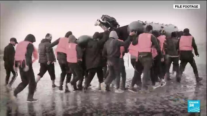 Metal chains to stop migrant boats from France to the UK