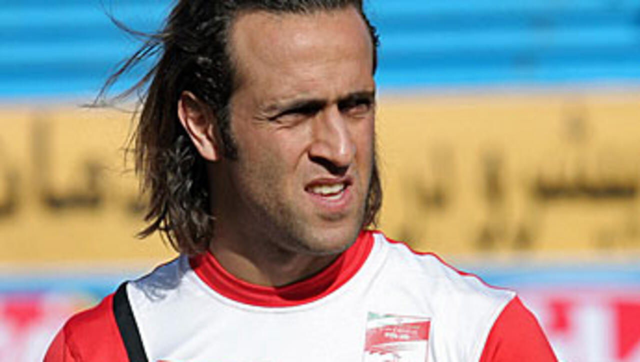 Exclue du Steel Azin, la star du foot iranien estelle victime d'un