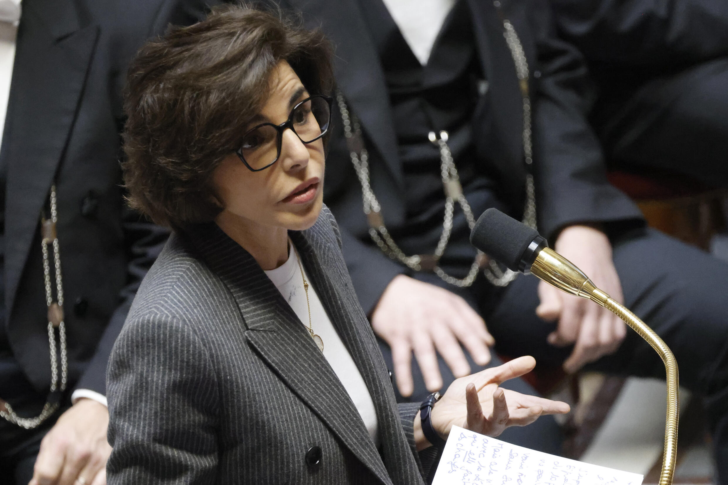 La ministre de la Culture Rachida Dati s'exprime lors d'une séance de questions au gouvernement à l'Assemblée nationale, le 7 mai 2024 à Paris