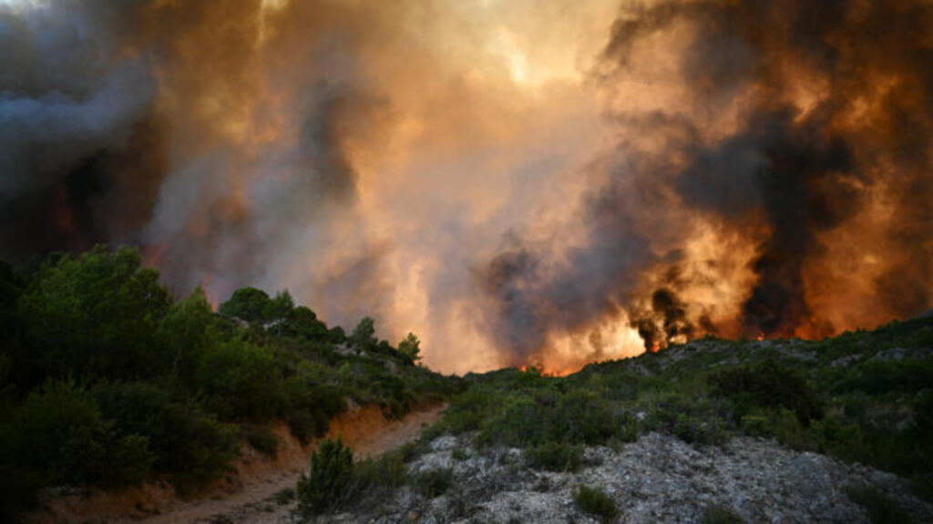 إنكار التغير المناخي: لماذا يرفض البعض مواجهة الحقيقة؟