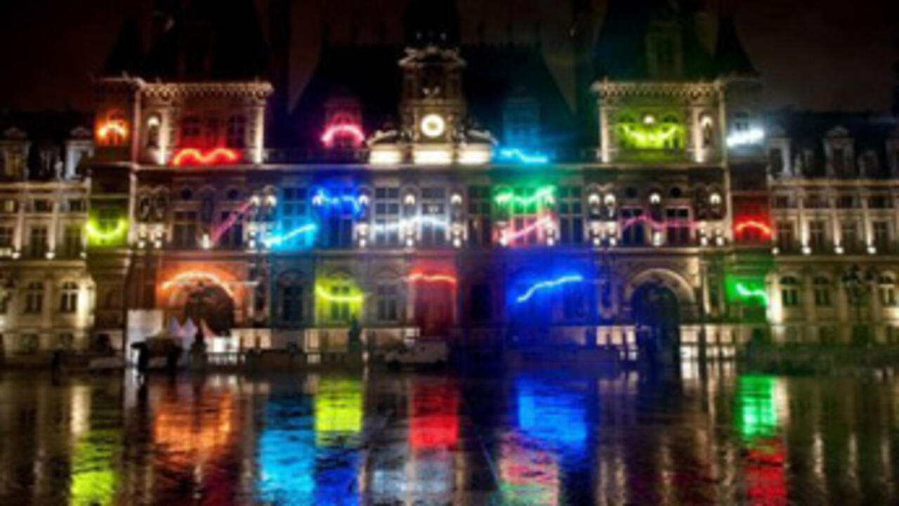 Paris celebrates tenth year of 'all-nighter' art party