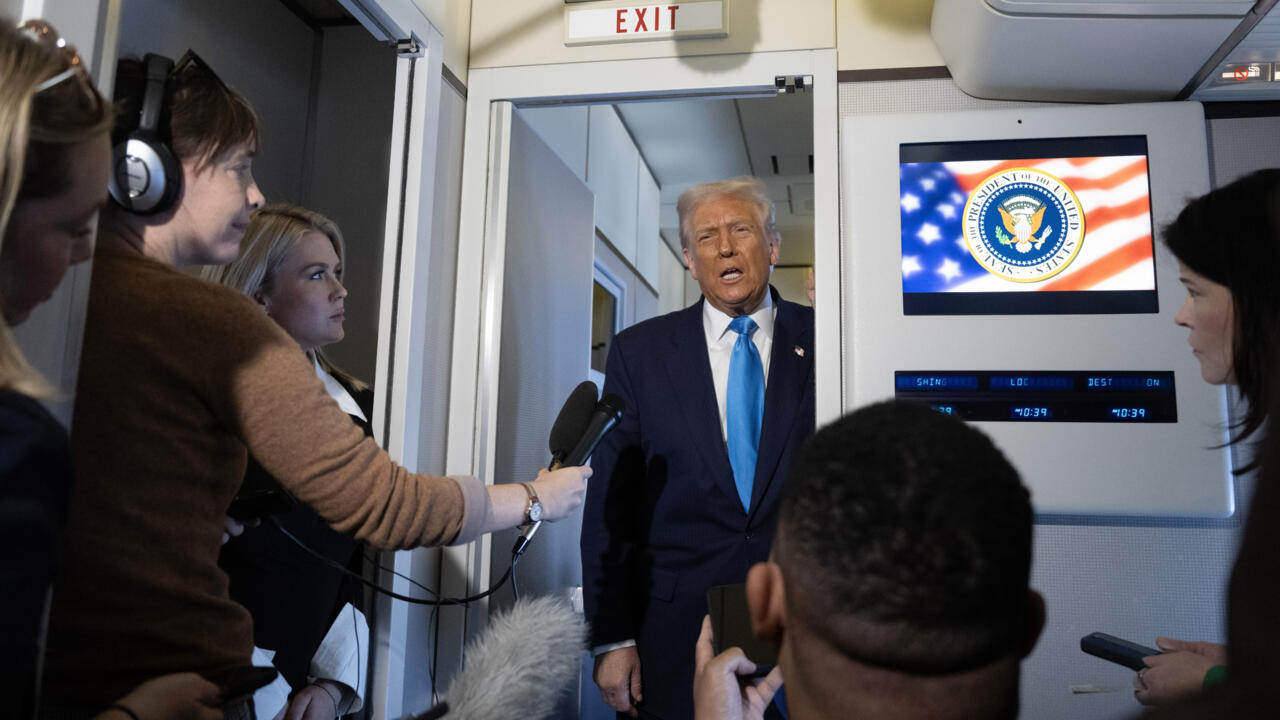 تلميحات إلى ولاية ثالثة لترامب لكنّ موانع دستورية تقيّد ترشُّحه